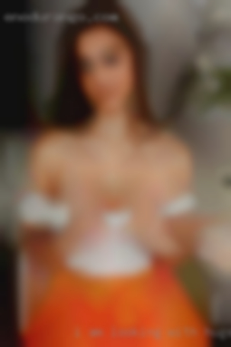 I am looking for a kinky meet with huge boob up.